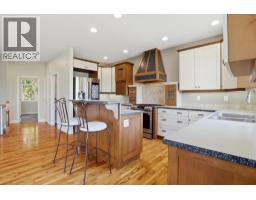 Den - 317 Mariposa Court, Kamloops, BC V2H1R3 Photo 9