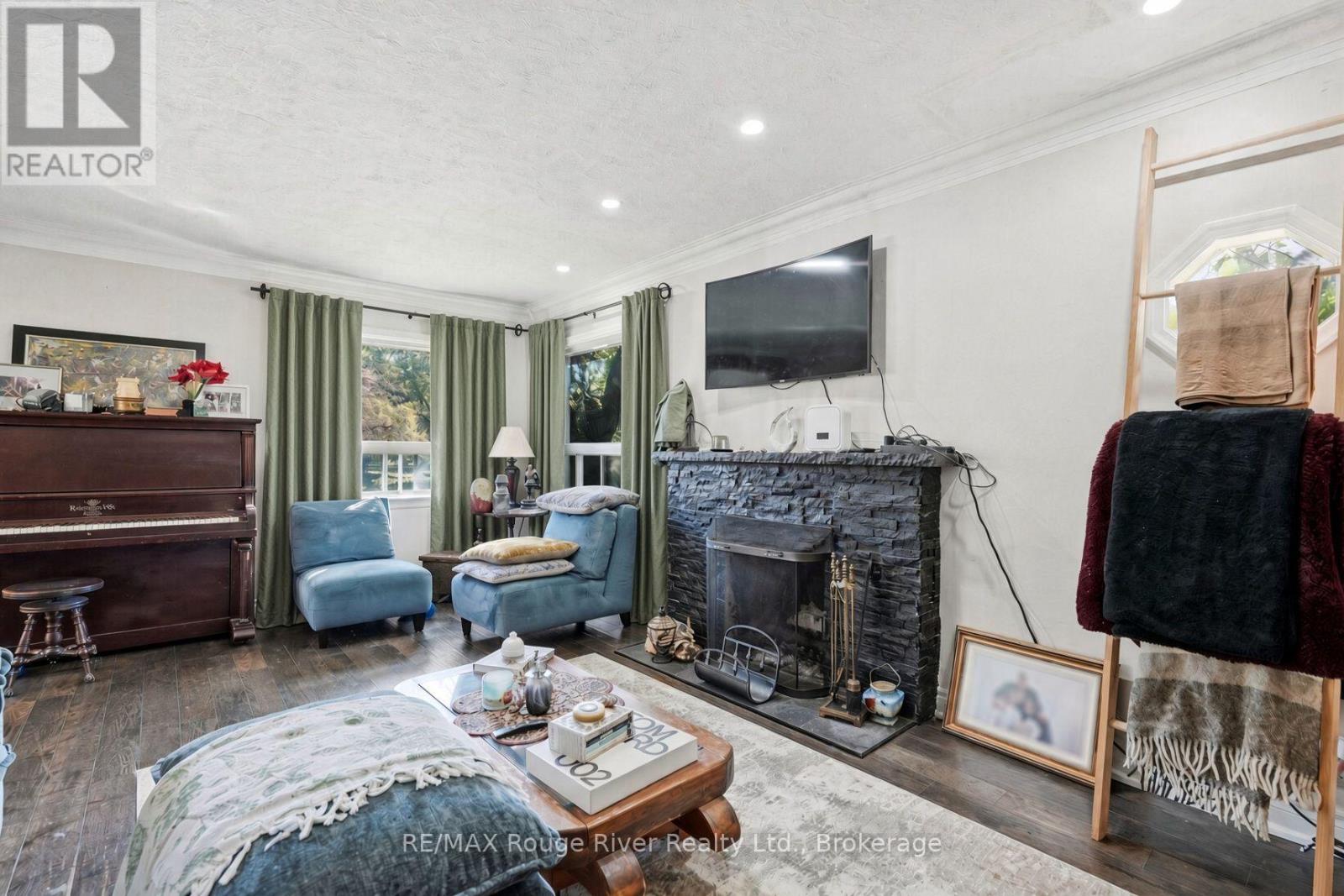 Photo of 42 ANSON AVENUE