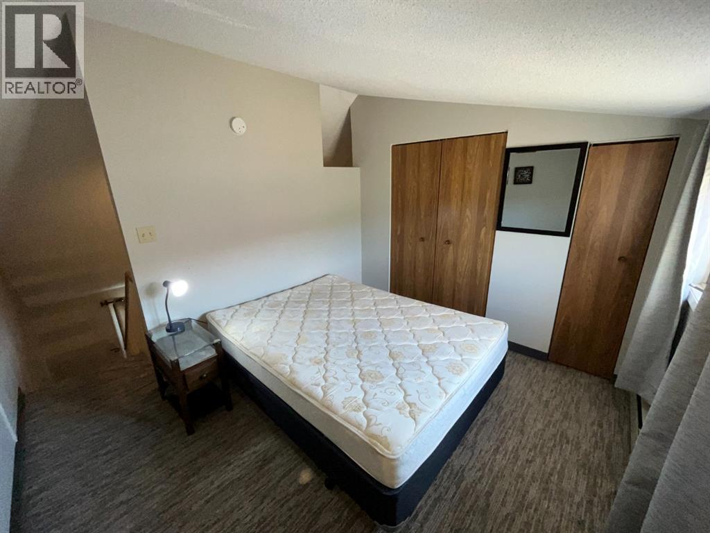 10413 89 Street - 11