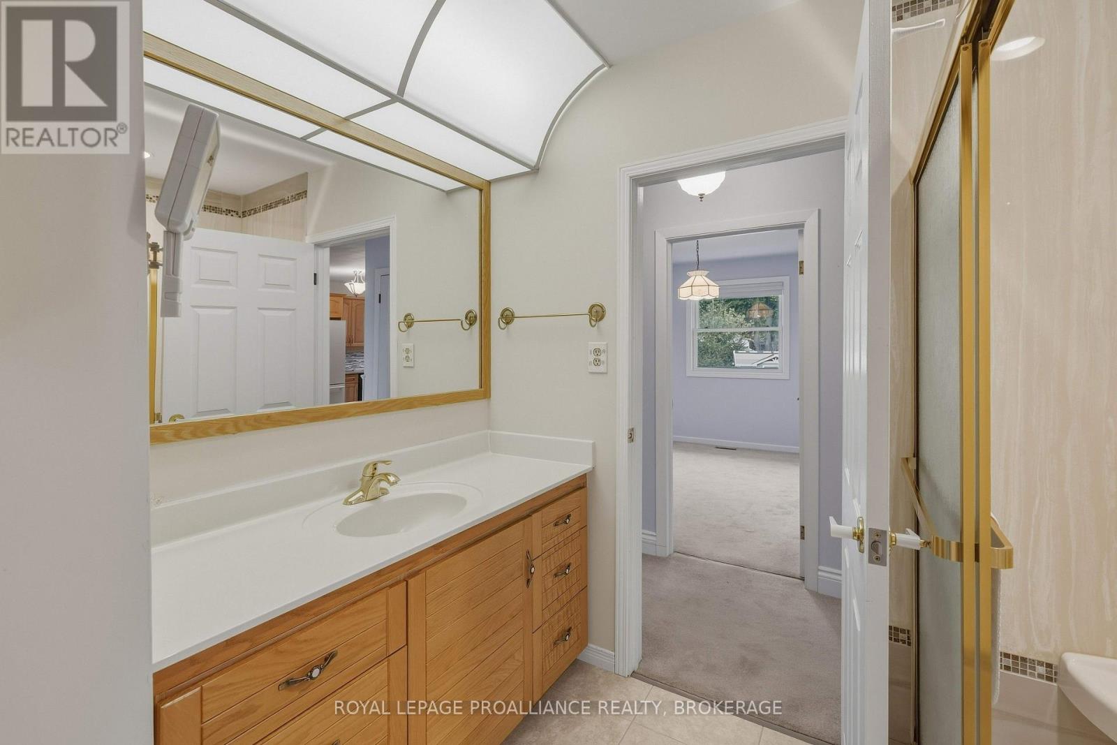 424 MAPLE RIDGE DRIVE - Image 11