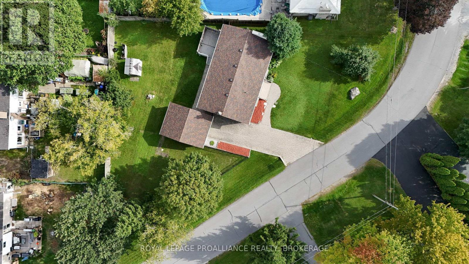 424 MAPLE RIDGE DRIVE - 32