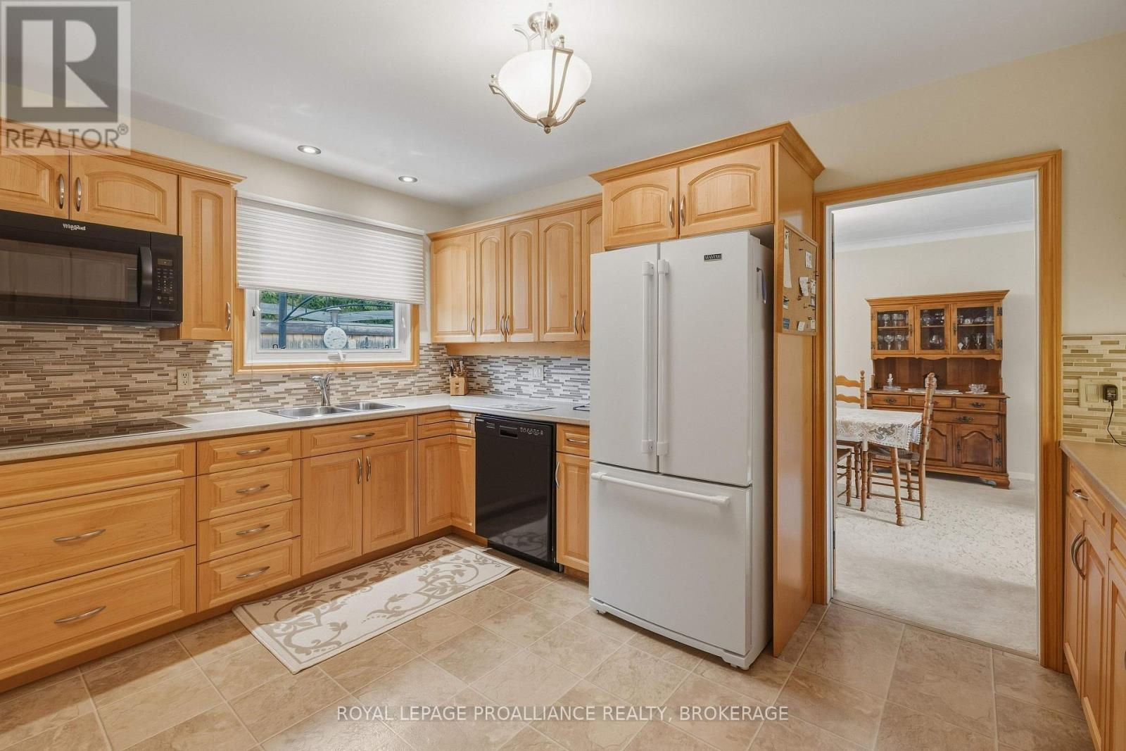 424 MAPLE RIDGE DRIVE - 7