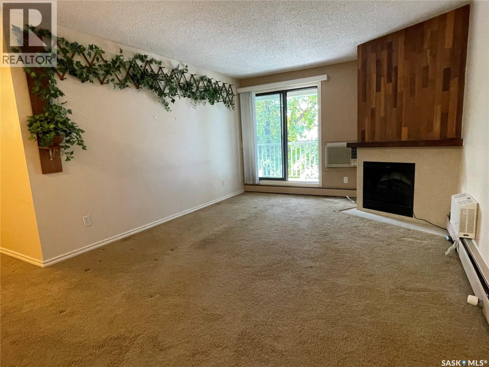 #204A1 1121 Mckercher DRIVE - 1