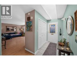 Dining nook - 3560 Falcon Dr, Nanaimo, BC V9T4G8 Photo 9