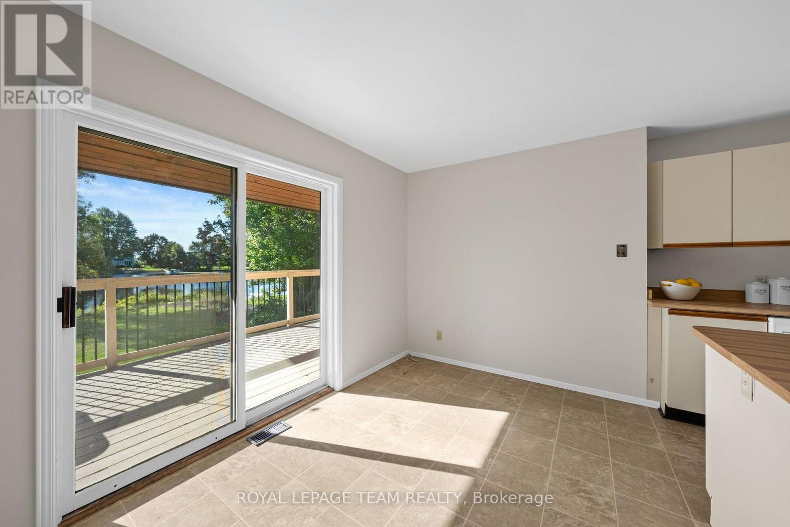 6591 MARINA DRIVE - 13