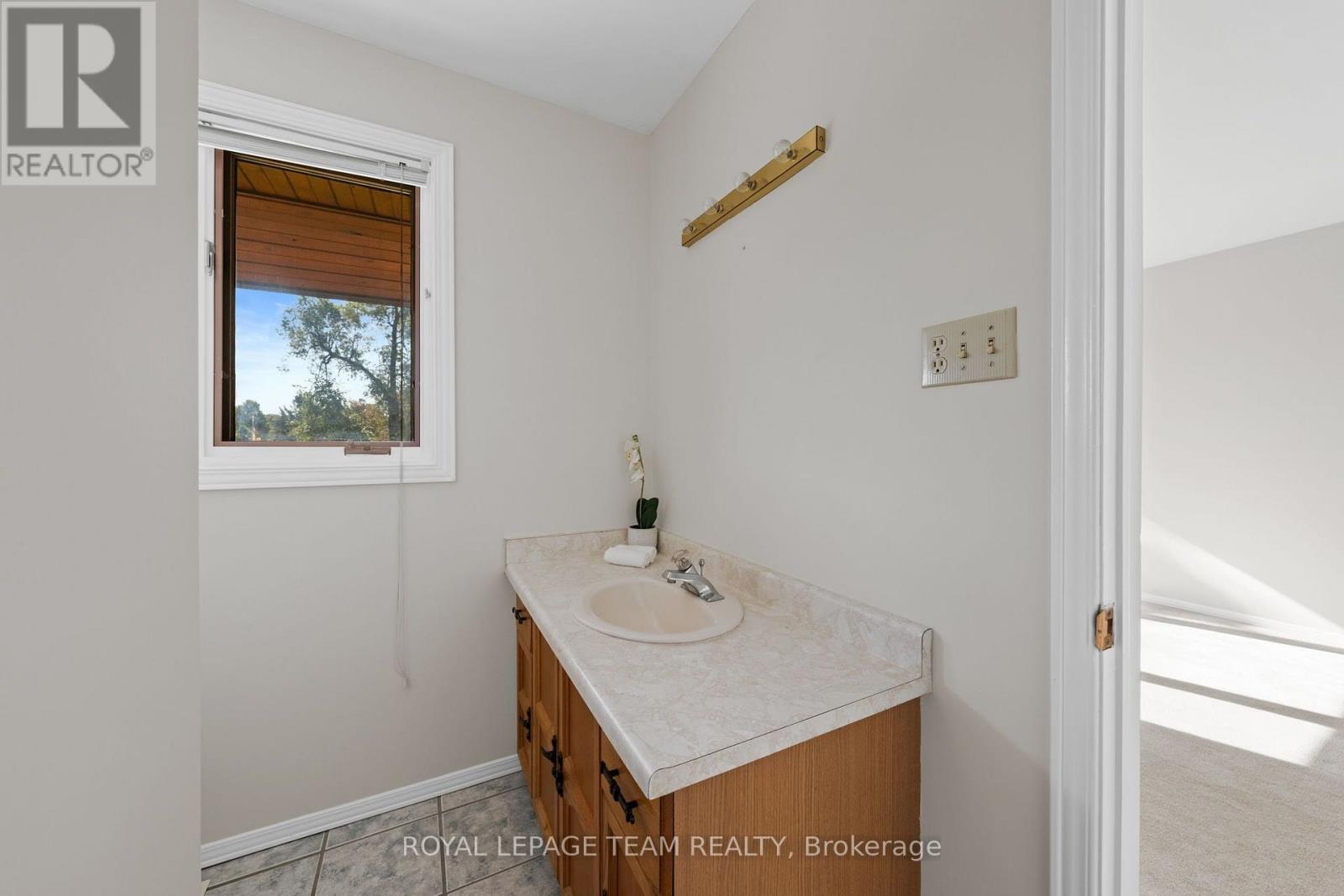 6591 MARINA DRIVE - Image 19