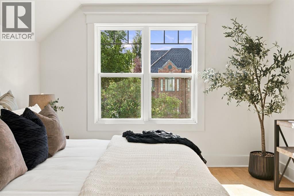 814 19 Avenue SW - photo 30