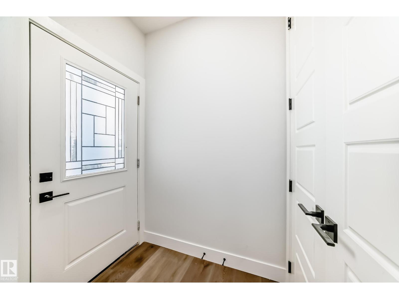 66 Duval Crescent, Place Chaleureuse — new townhouse, photo 2