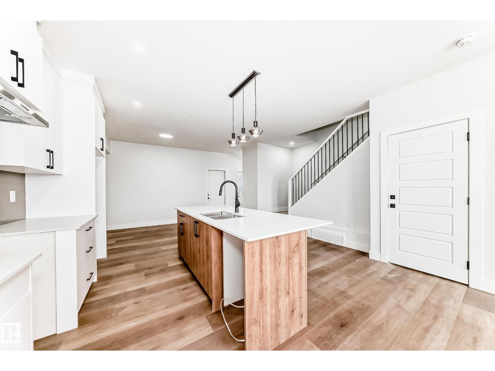 66 Duval Crescent, Place Chaleureuse — new townhouse, photo 6