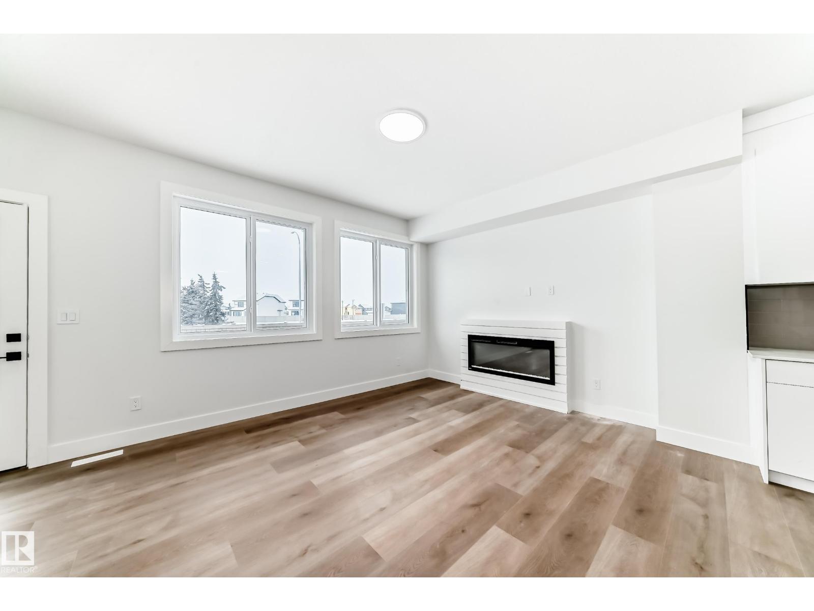66 Duval Crescent, Place Chaleureuse — new townhouse, photo 10