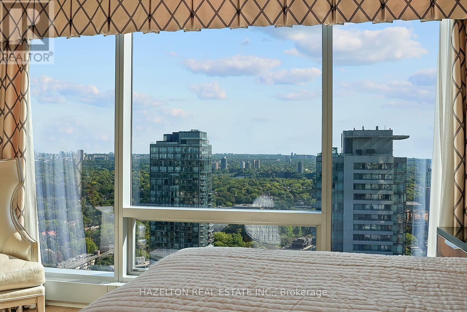 #3302 50 YORKVILLE AVENUE - 16