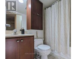 60 St Clair Avenue W, Toronto, ON M4V1M1 Photo 8
