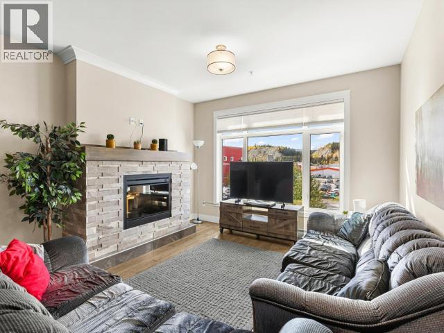 201-38 WATERFRONT PLACE - 13