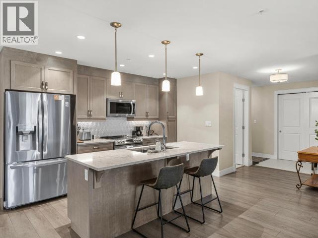 201-38 WATERFRONT PLACE - 2