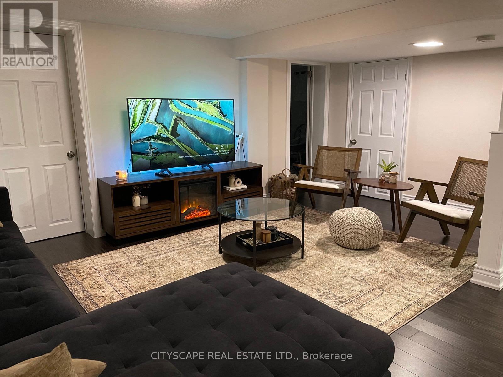 BSMT - 61 FARMBROOK ROAD, Toronto (Woburn) — photo 3
