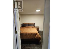 Bsmt - 61 Farmbrook Road, Toronto, ON M1J2S6 Photo 8