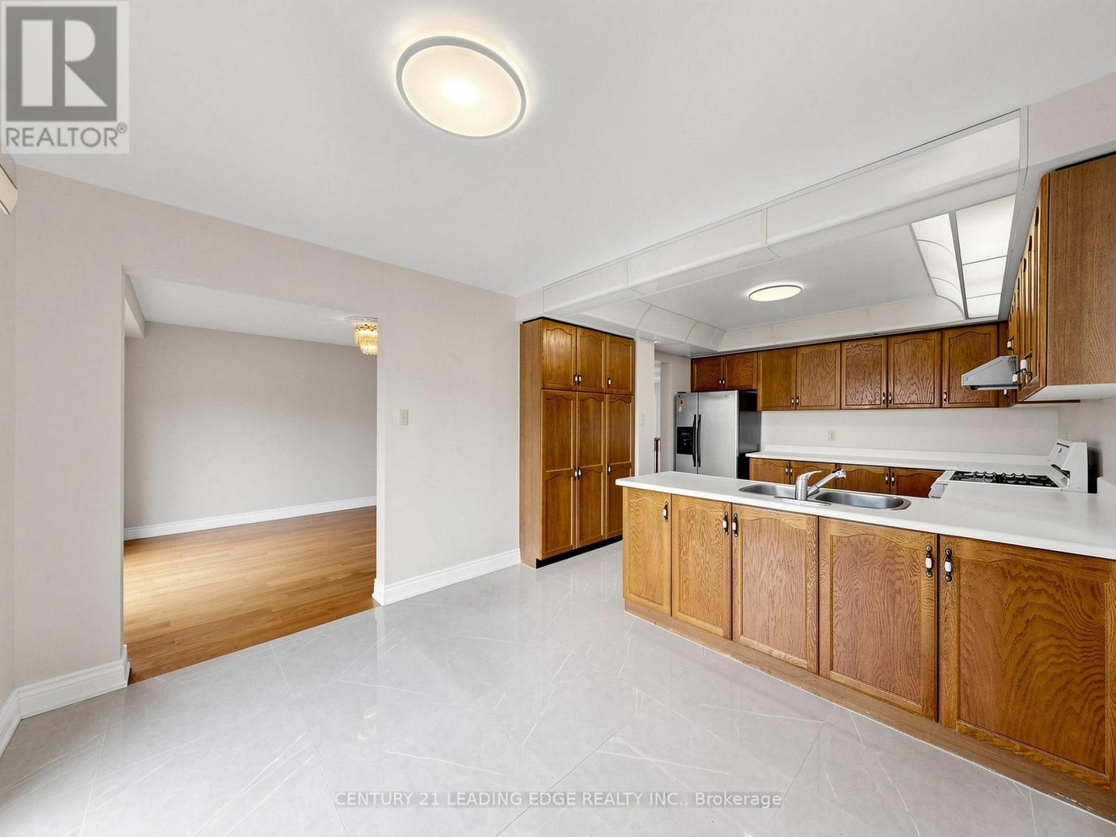 92 ERICKSON DRIVE, Whitby (Blue Grass Meadows) — photo 7