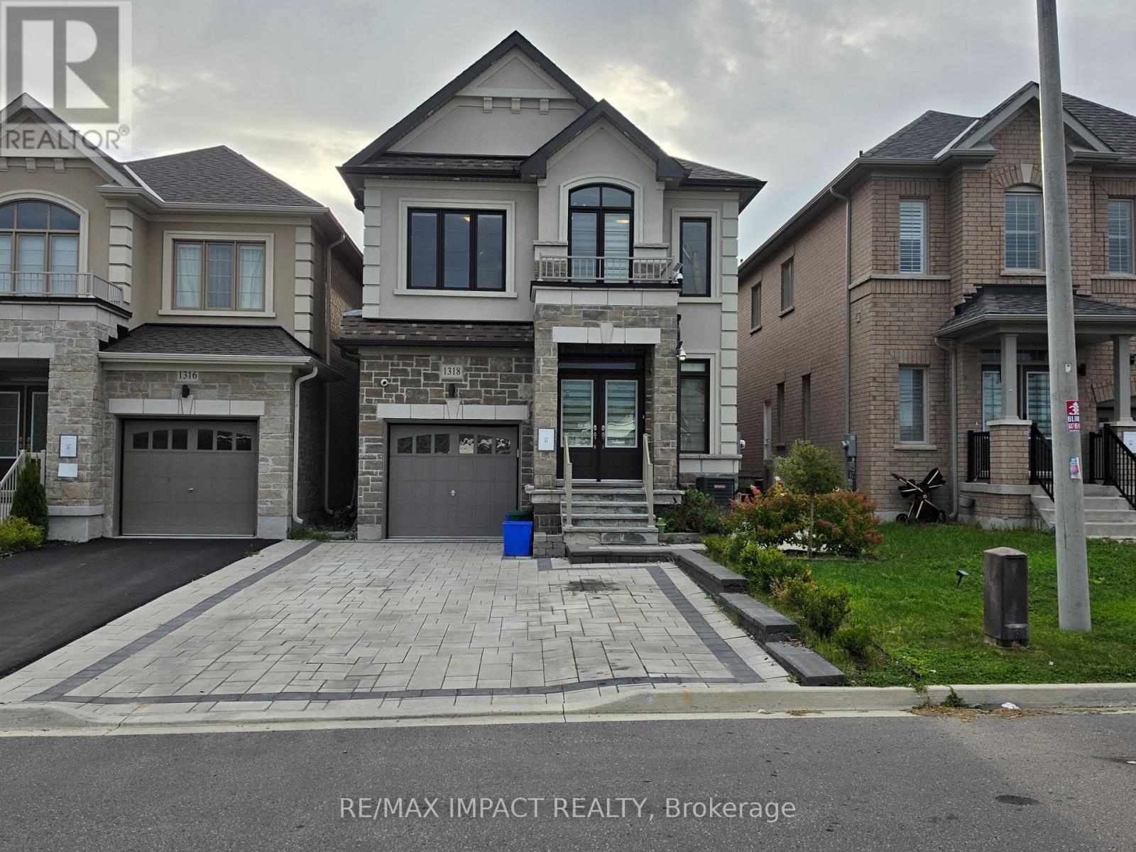 1318 APOLLO STREET, Oshawa (Eastdale) — photo 2