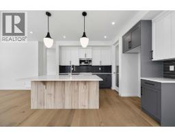 4pc Bathroom - 131 Waterford Manor, Chestermere, AB T1X2Z6 Photo 8