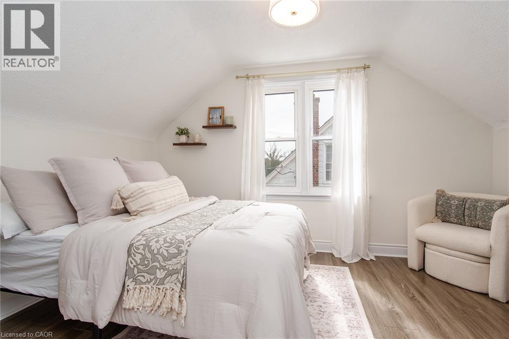 32 BELLEVIEW Avenue - 24