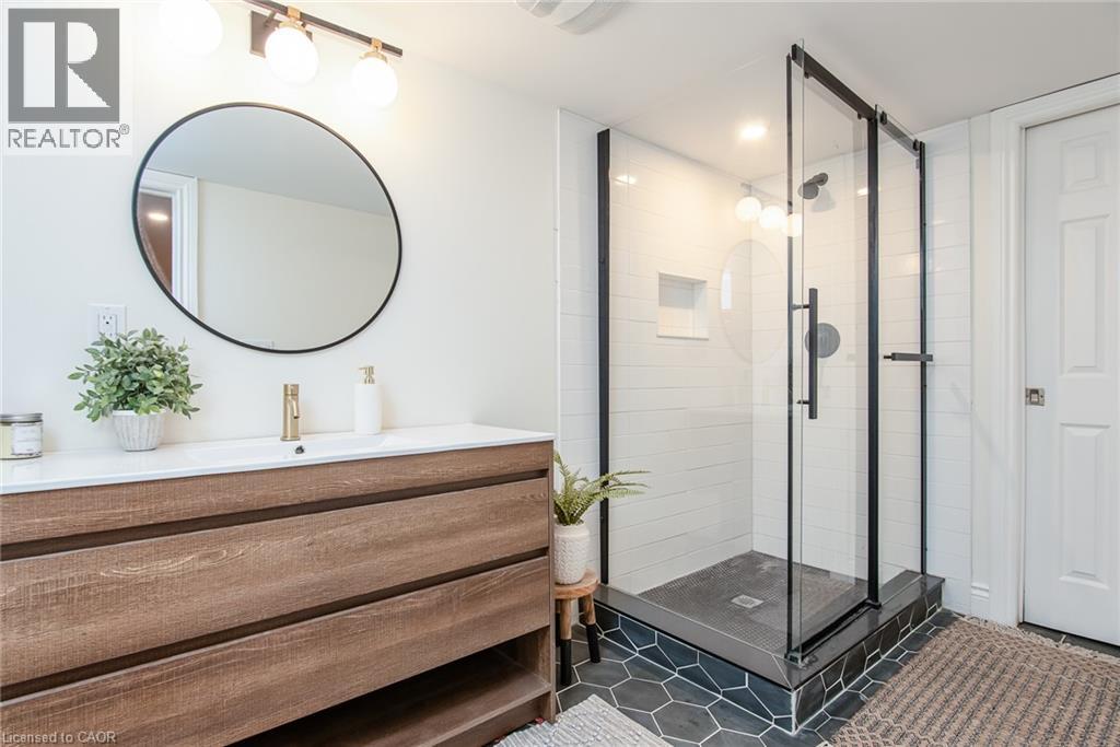 32 BELLEVIEW Avenue - 35