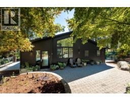 685 Lost Lake Rd, Highlands, BC V9B6E3 Photo 63