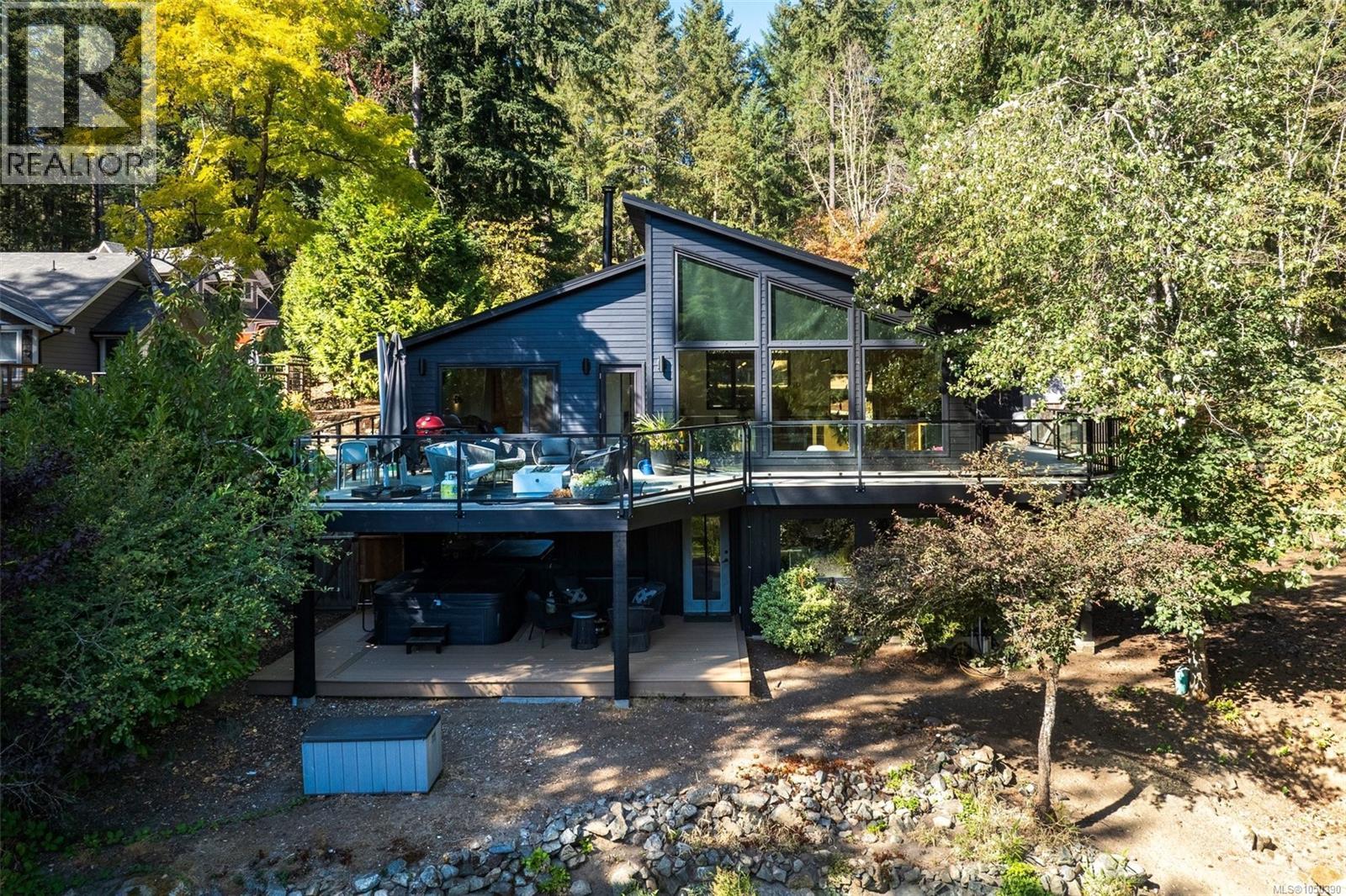 685 LOST LAKE Rd - 41