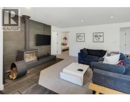 685 Lost Lake Rd, Highlands, BC V9B6E3 Photo 30