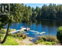 685 Lost Lake Rd, Highlands, BC V9B6E3 Photo 39