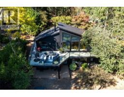 685 Lost Lake Rd, Highlands, BC V9B6E3 Photo 40