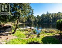 685 Lost Lake Rd, Highlands, BC V9B6E3 Photo 49