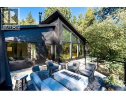 685 Lost Lake Rd, Highlands, BC V9B6E3 Photo 38