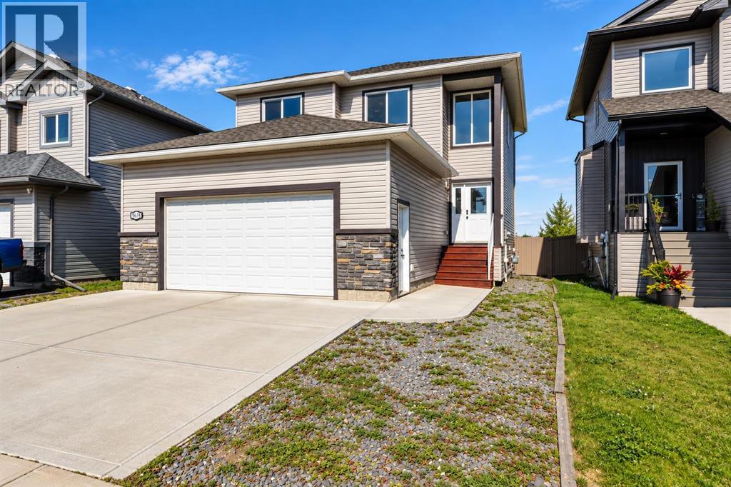 8674 122 Avenue, Grande Prairie, Alberta, T8X0P6, Grande Prairie, Alberta — photo 1 of 5
