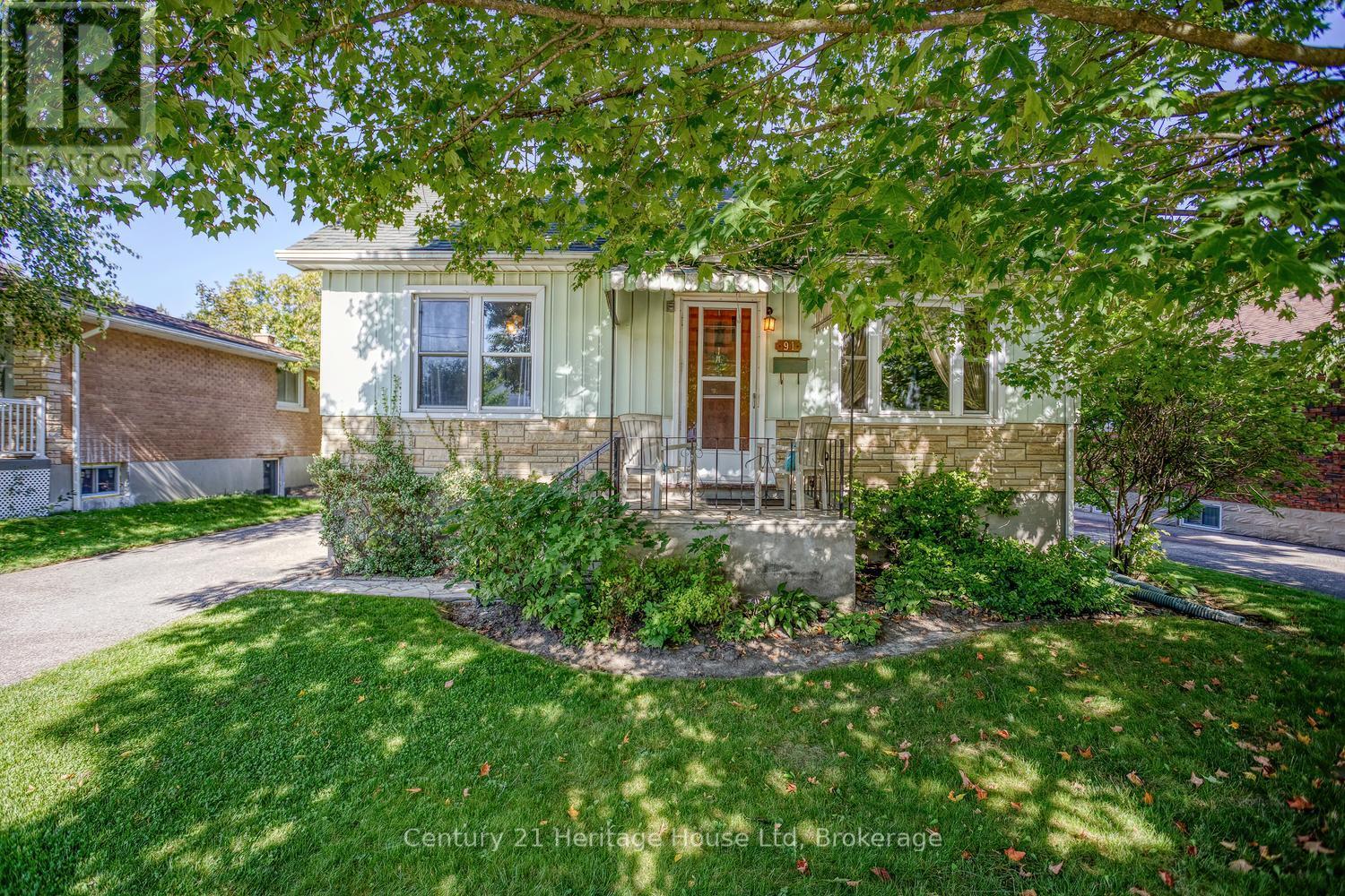 91 MERION STREET, Guelph (Junction/Onward Willow) — photo 2