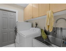 14405 89a Avenue, Surrey, BC V3R1A3 Photo 17