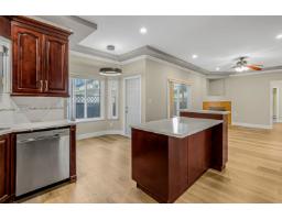 14405 89a Avenue, Surrey, BC V3R1A3 Photo 9