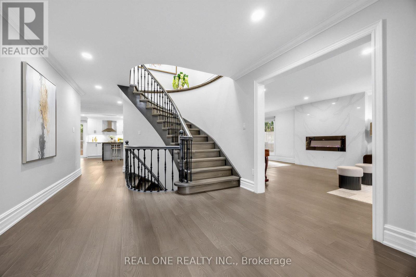 Photo of 52 FENWICK CRESCENT