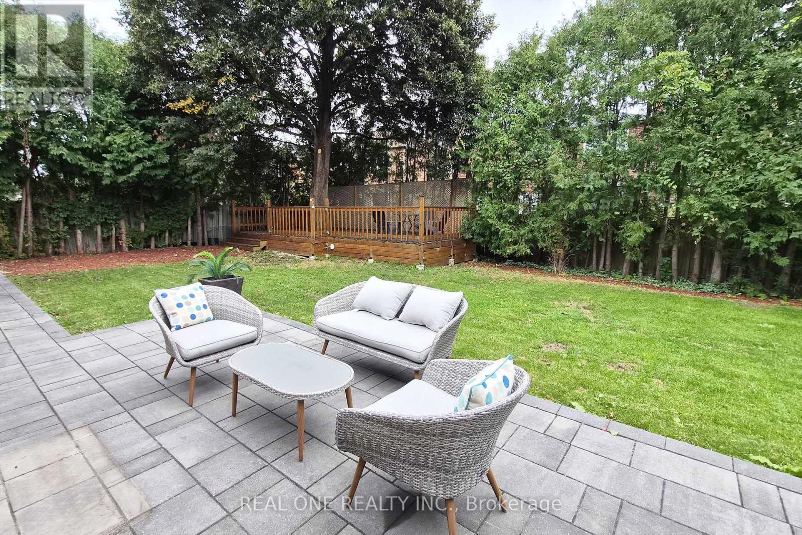 52 FENWICK CRESCENT - 50