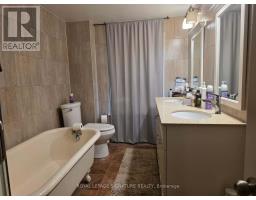 15 Twenty-ninth Street, Toronto, ON M8W3A9 Photo 6