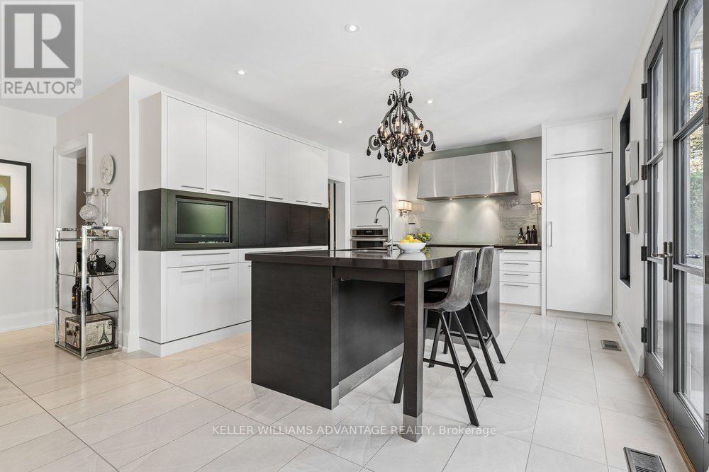 8 WILGAR ROAD, Toronto (Kingsway South) — photo 12