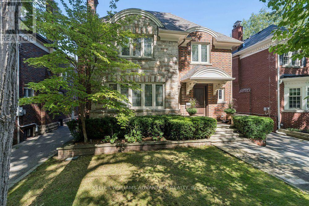 8 WILGAR ROAD, Toronto (Kingsway South) — photo 2