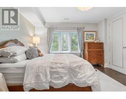8 Wilgar Road, Toronto, ON M8X1J4 Photo 28