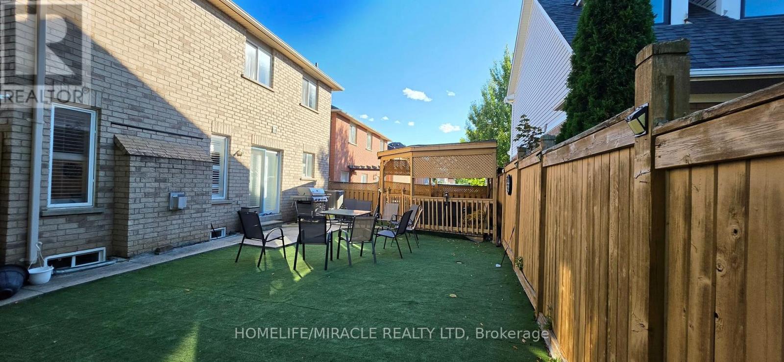 160 QUEEN MARY DRIVE, Brampton (Fletcher's Meadow) — photo 5