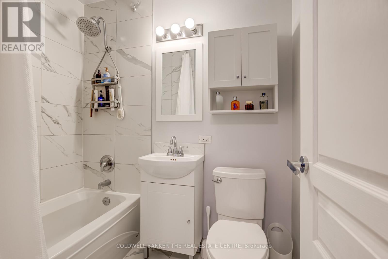 #208 50 GULLIVER ROAD - 19