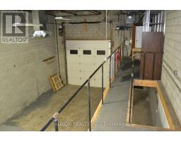 16 - 2001 Albion Road, Toronto, ON M9W6V6 Photo 15