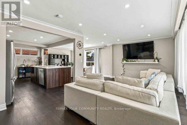 2 MUNHALL ROAD, Toronto (Humber Heights) — photo 11
