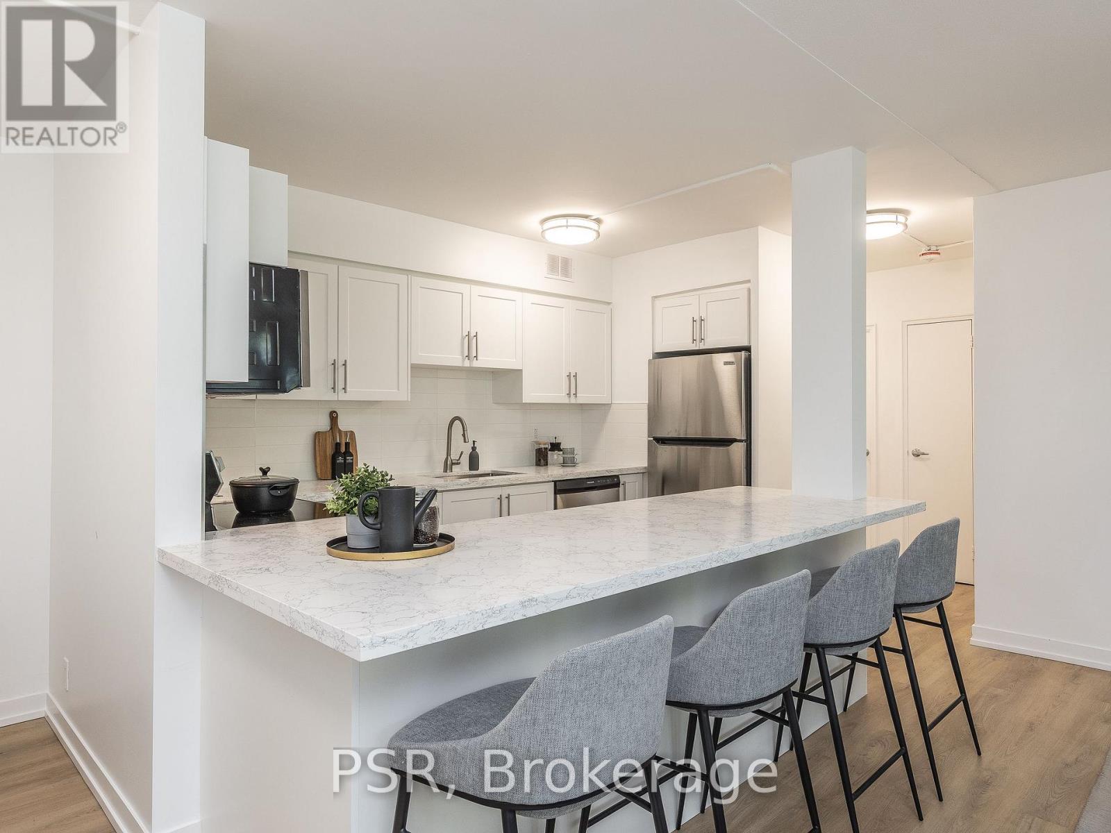 1006 - 240 MARKLAND DRIVE, Toronto (Markland Wood) — photo 7