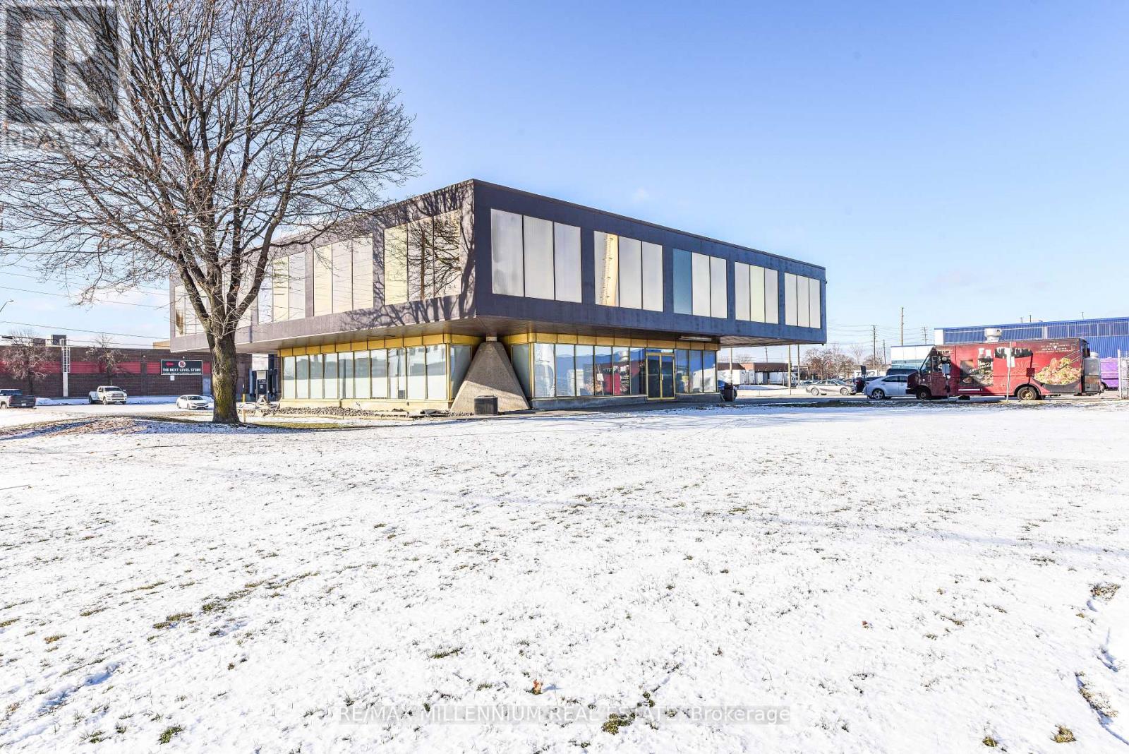 215 - 1300 STEELES AVENUE E, Brampton (Bramalea West Industrial)