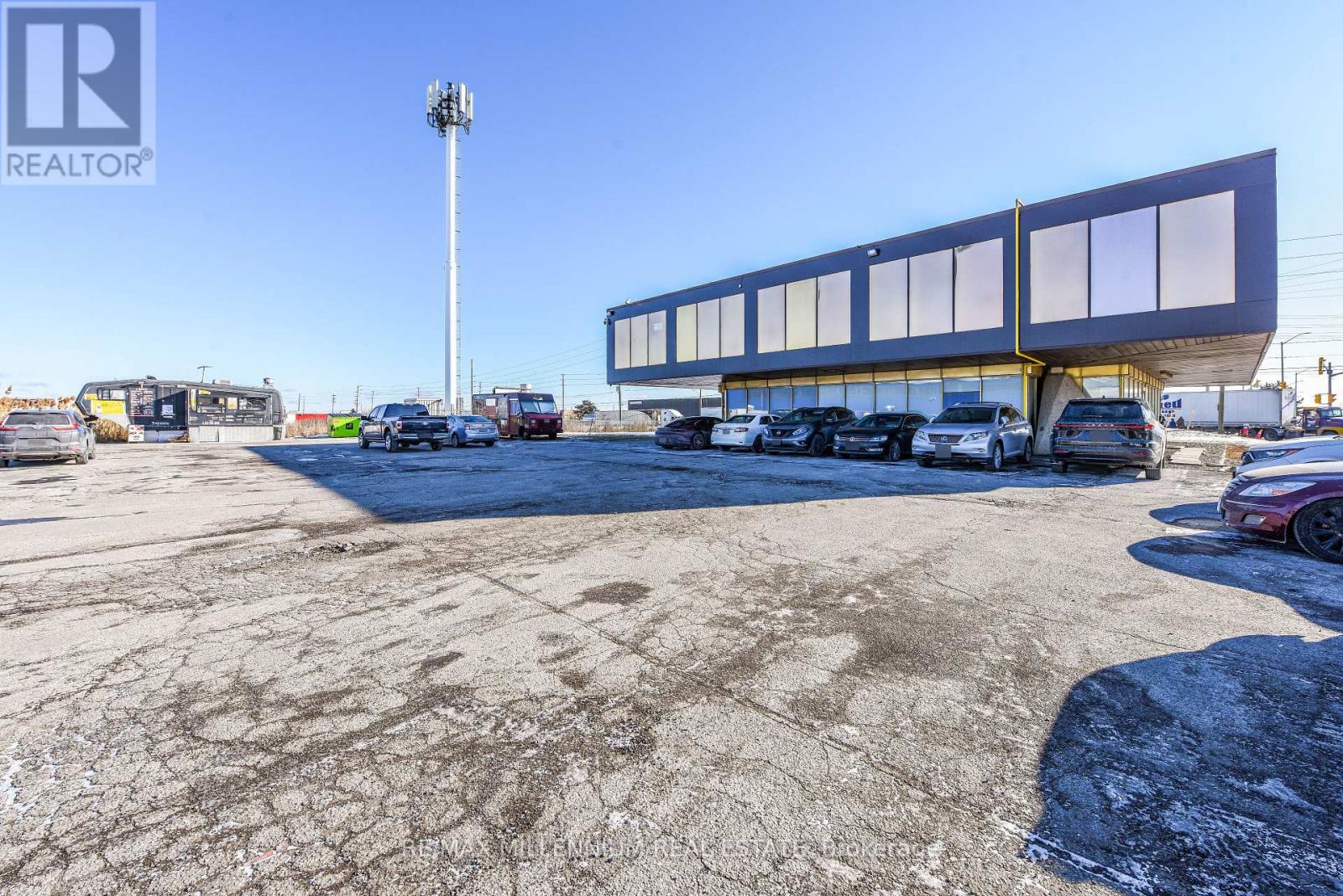 212 - 1300 STEELES AVENUE E, Brampton (Bramalea West Industrial)