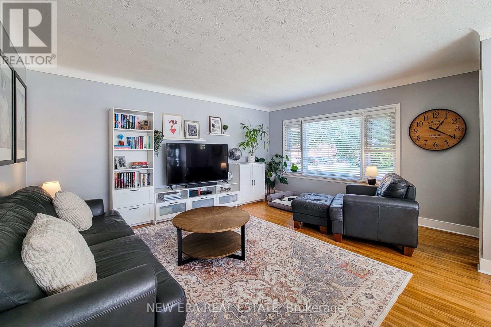 19 THORNDALE AVENUE - Image 18